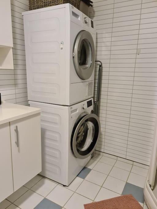 Koselig Og Moderne Leilighet, Meget Sentralt I Narvik Med Gratis Parkering! Екстериор снимка