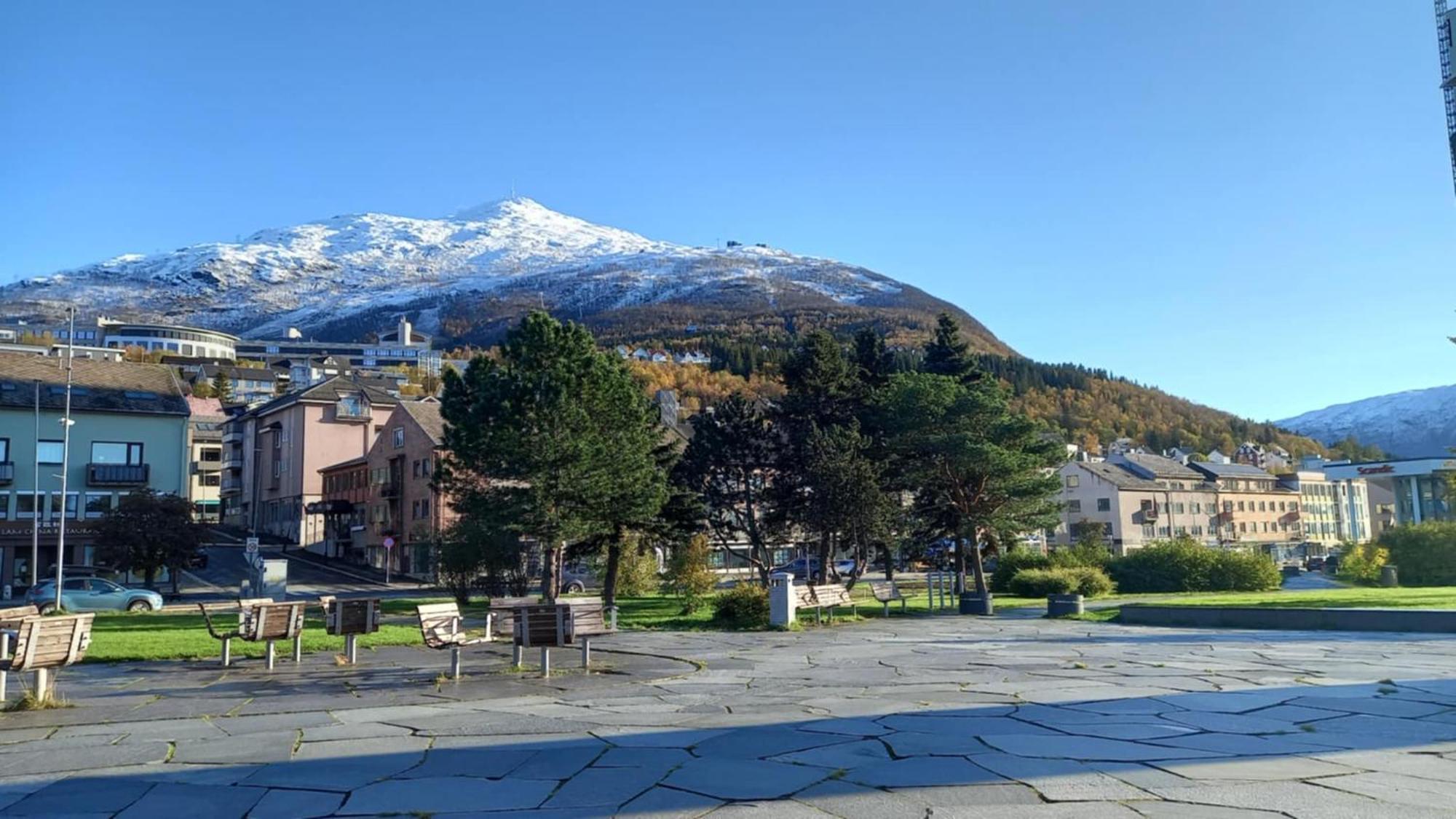 Koselig Og Moderne Leilighet, Meget Sentralt I Narvik Med Gratis Parkering! Екстериор снимка